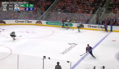 [DAL 1 EDM 3] McDavid catches Dallas napping on the change and buries one in with 18 seconds left in the second period