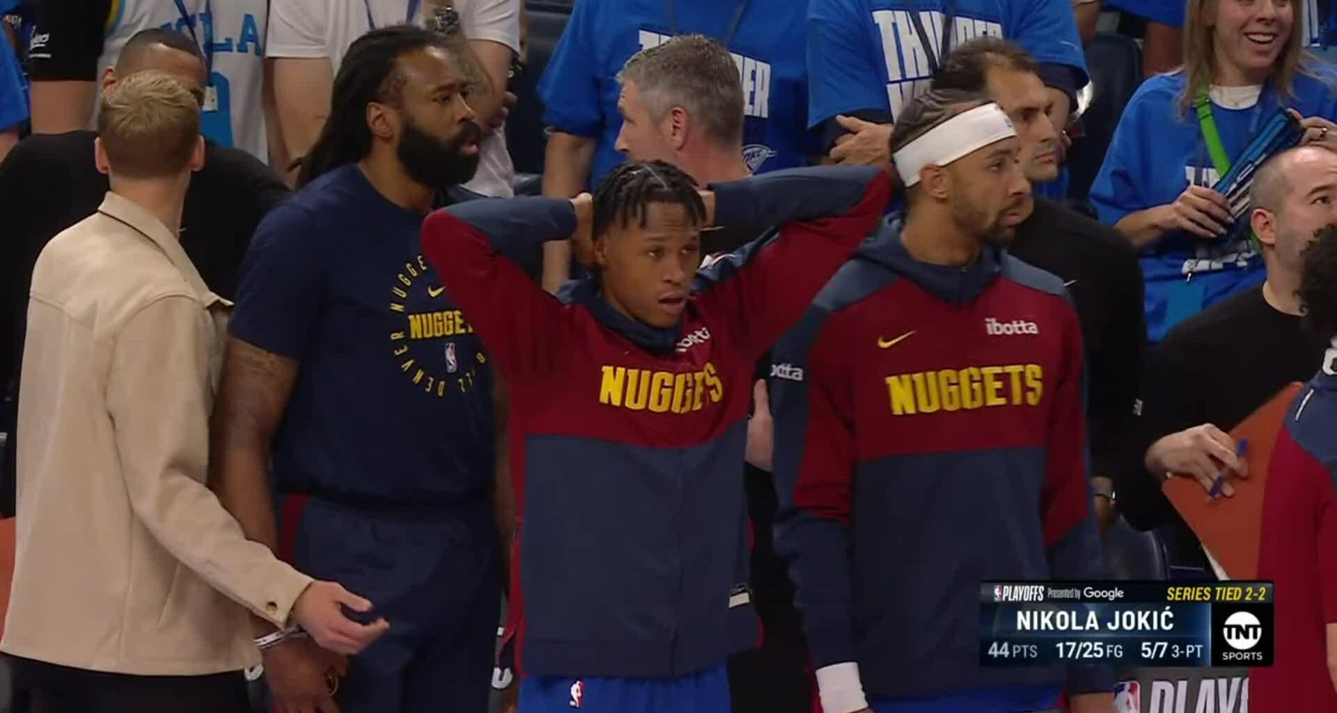 [Highlight] Nikola Jokic makes the clutch desperate turnaround fadeaway 3 to tie the game (with a replay)