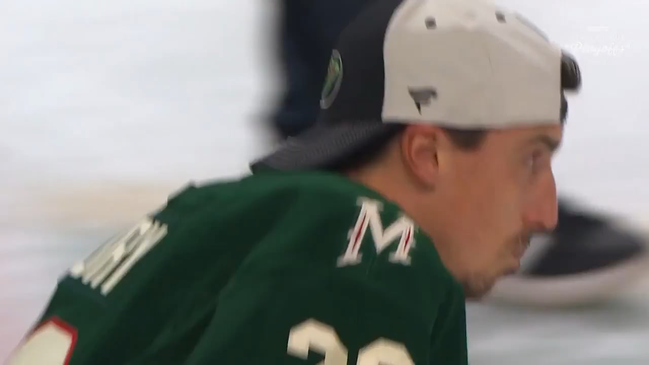 Marc-Andre Fleury salutes the crowd as he leaves the ice for the final time in his NHL career 🫡