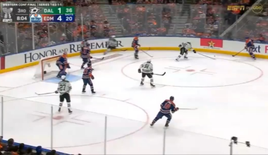 [DAL 1 EDM 5] Kane finds Hyman, who tips it in past Oettinger for his second of the game
