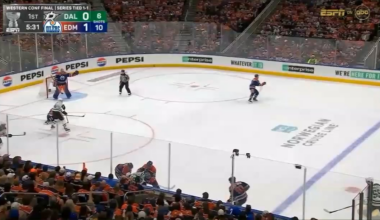[DAL 0 EDM 2] McDavid on the 3-on-1 to double the Edmonton lead