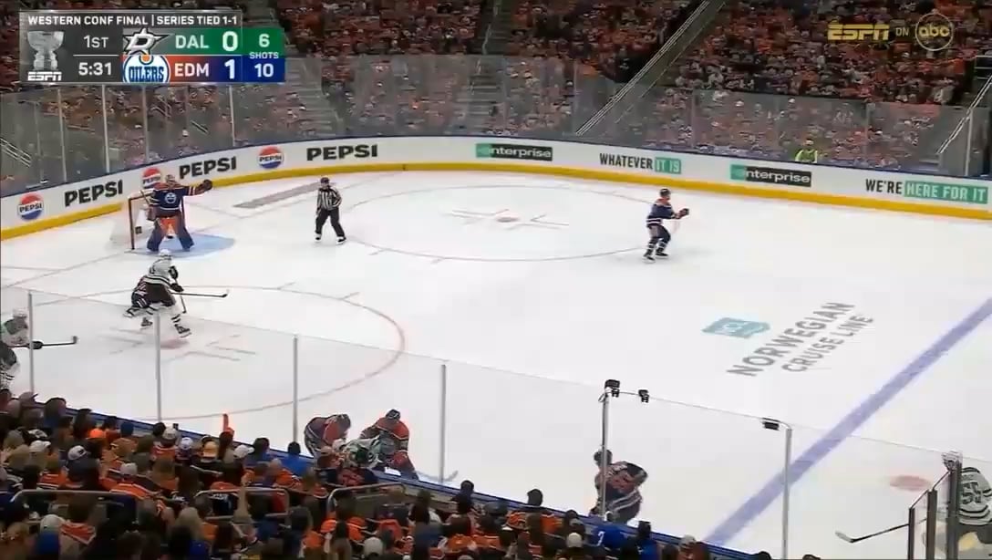 [DAL 0 EDM 2] McDavid on the 3-on-1 to double the Edmonton lead
