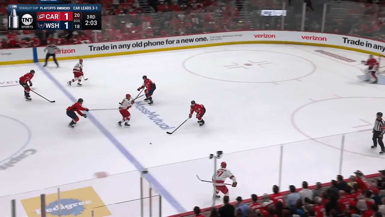 Andrei Svechnikov puts the Canes up 2-1 with 1:59 to go in the game