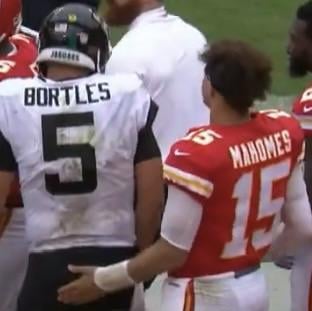 What do you think Mahomes is saying to Bortles here?