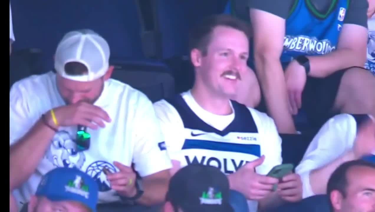 [Highlight] Wolves fan is a little too happy about Wolves advancing to the WCF and appears to snort a line on live TV