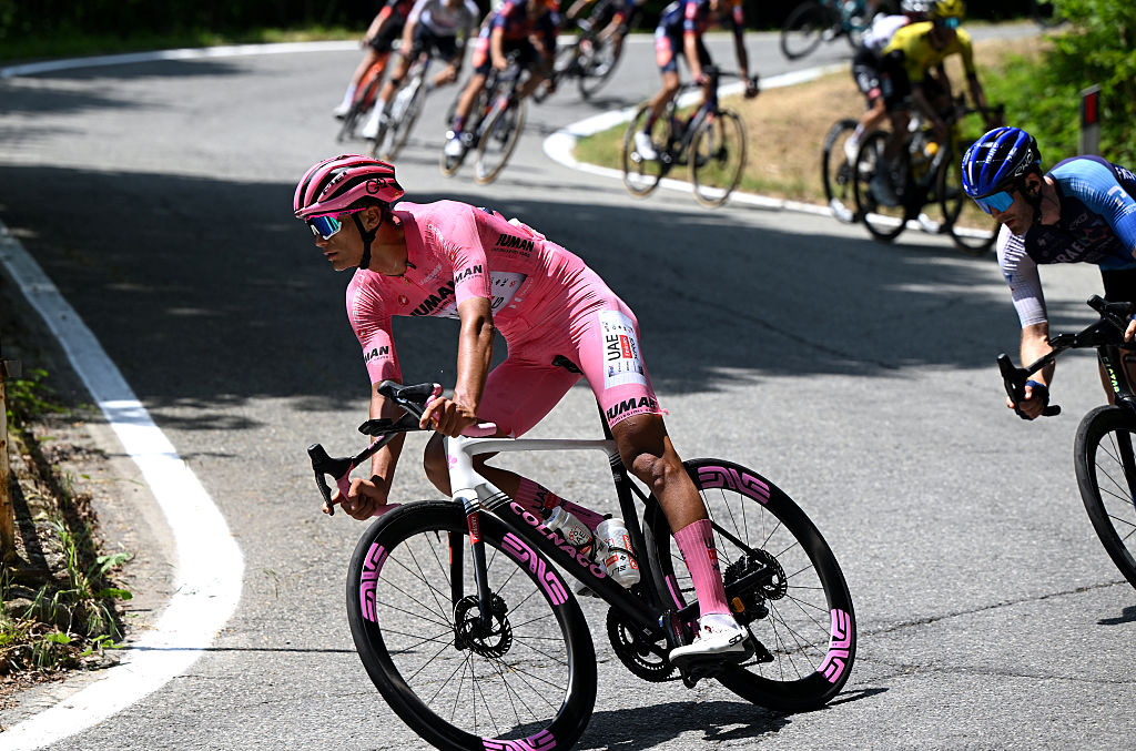 SESTRIERE VIALATTEA ITALY MAY 31 Isaac Del Toro of Mexico and Team UAE Team Emirates XRG Pink Leader Jersey competes during the 108th Giro dItalia 2025 Stage 20 a 2053km stage from Verres to Sestriere Vialattea 2036m UCIWT on May 31 2025 in Sestriere Vialattea Italy Photo by Dario BelingheriGetty Images