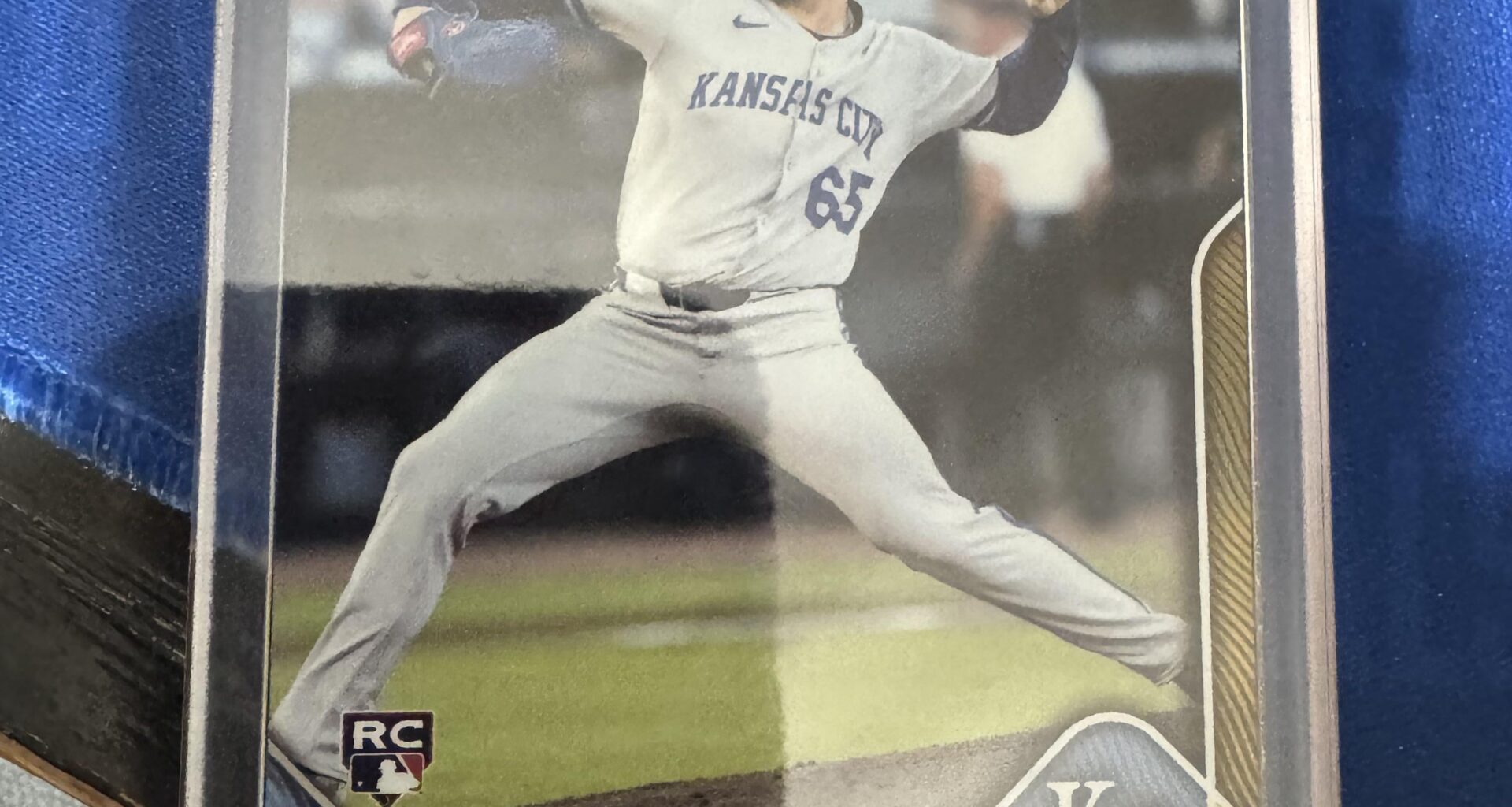 Noah Cameron rookie cards are starting to arrive. I got a gold /50. Anyone else get a good one?