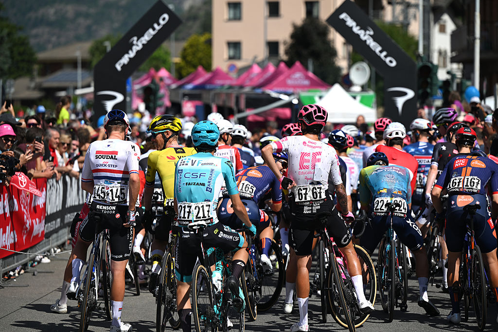 VERRES ITALY MAY 31 LR Ethan Hayter of Great Britain and Team Soudal QuickStep Manuele Tarozzi of Italy and Team VF Group Bardiani CSF Faizane James Shaw of Great Britain and Team EF Education EasyPost prior to the 108th Giro dItalia 2025 Stage 20 a 2053km stage from Verres to Sestriere Vialattea 2036m UCIWT on May 31 2025 in Verres Italy Photo by Dario BelingheriGetty Images