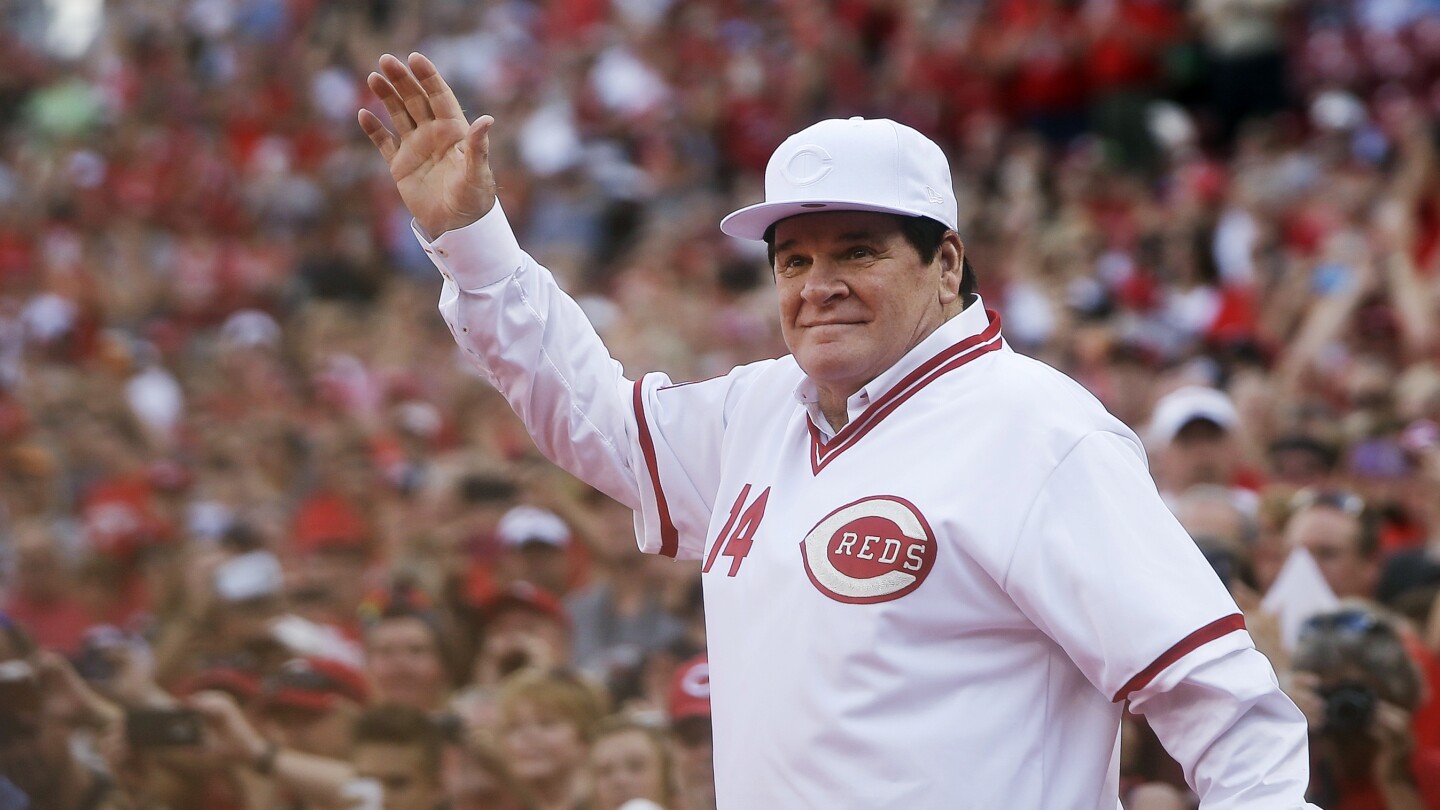 MLB reinstates Pete Rose, Shoeless Joe Jackson