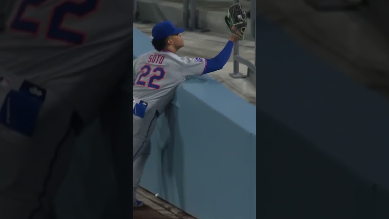 Incredible catch by Juan Soto! 🔥