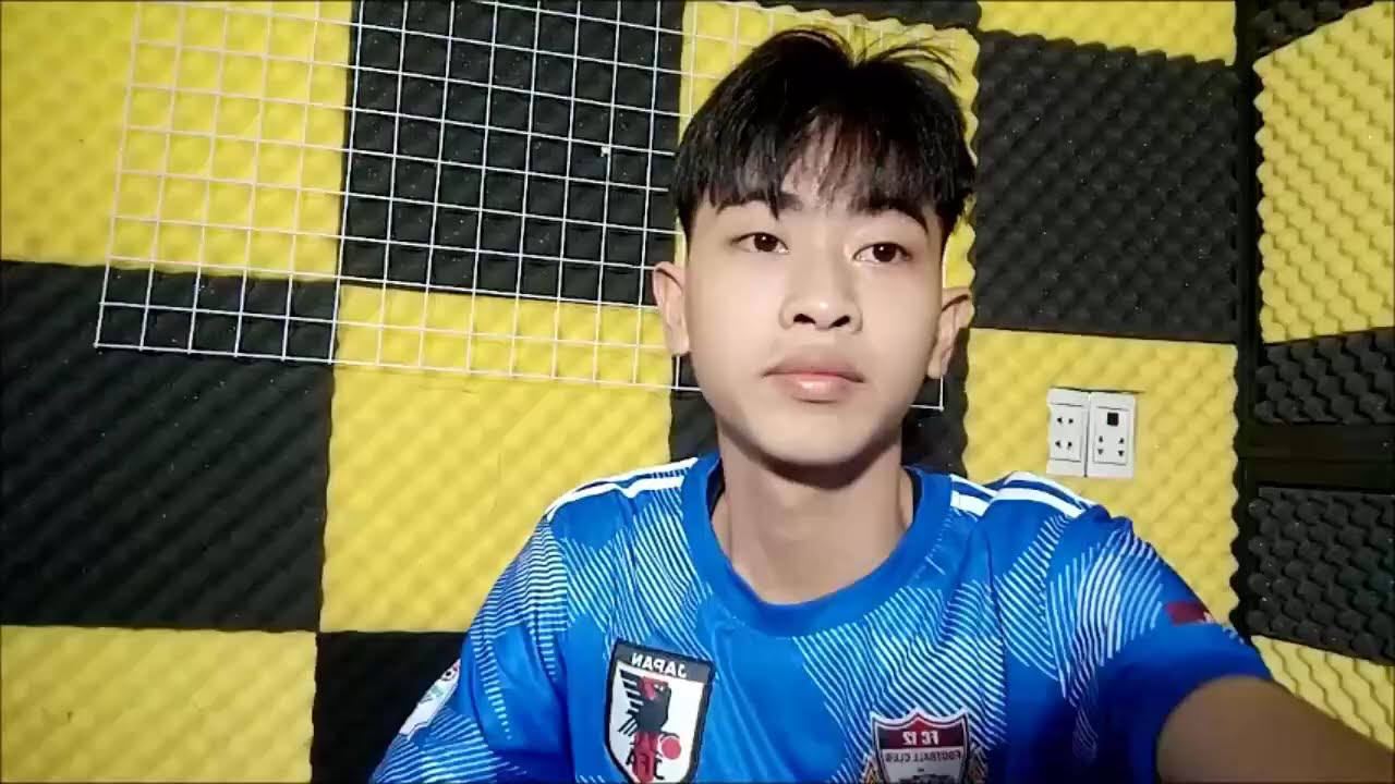 Tiệm Sách Cổ Kính Nơi Những Câu Chuyện Được Gấp Bằng Giấy Và Ký Ức