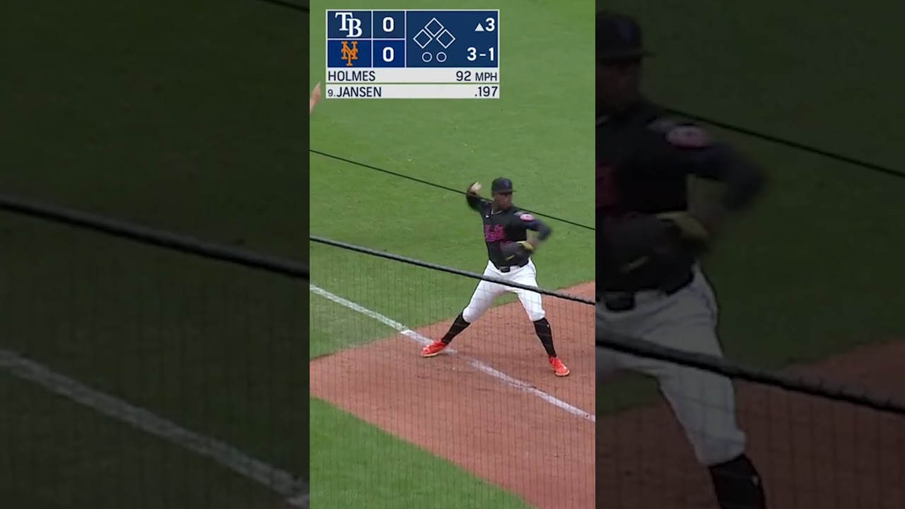 What a play by Ronny Mauricio! 👏