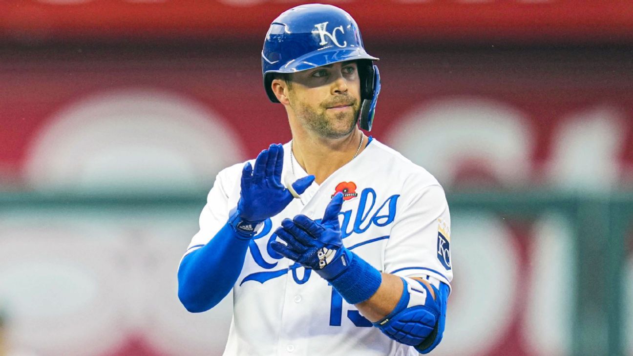 Whit Merrifield announces retirement from MLB after 9 seasons