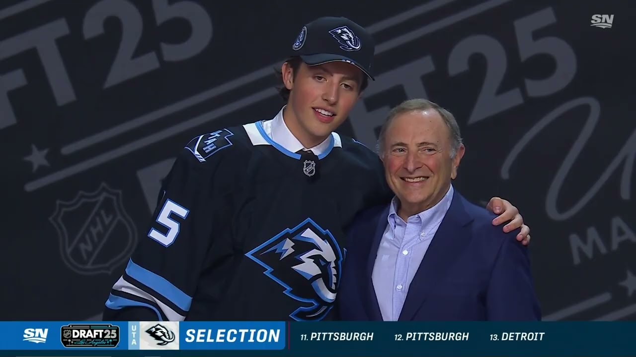 Repêchage LNH 2025: Caleb Desnoyers repêché 4e / 2025 NHL Draft: Caleb Desnoyers drafted 4th