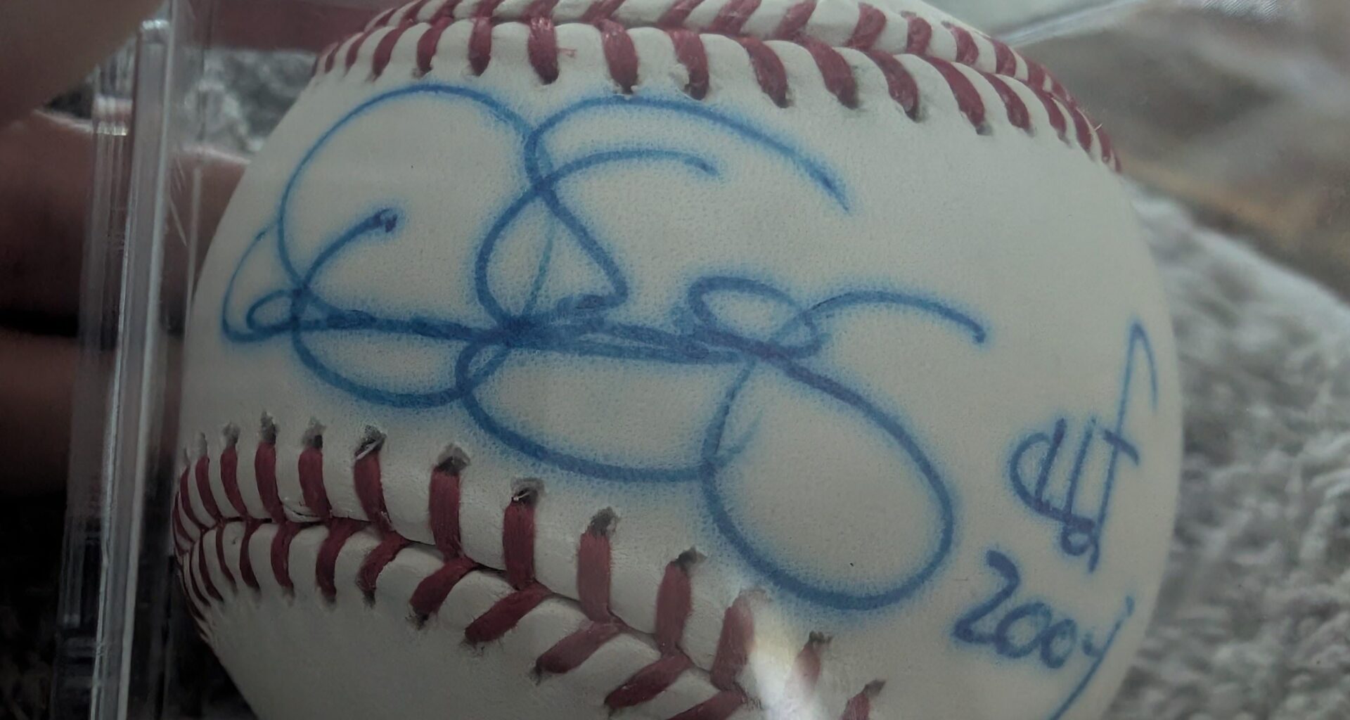 Any guesses on whose signature this is? Ball from 2004