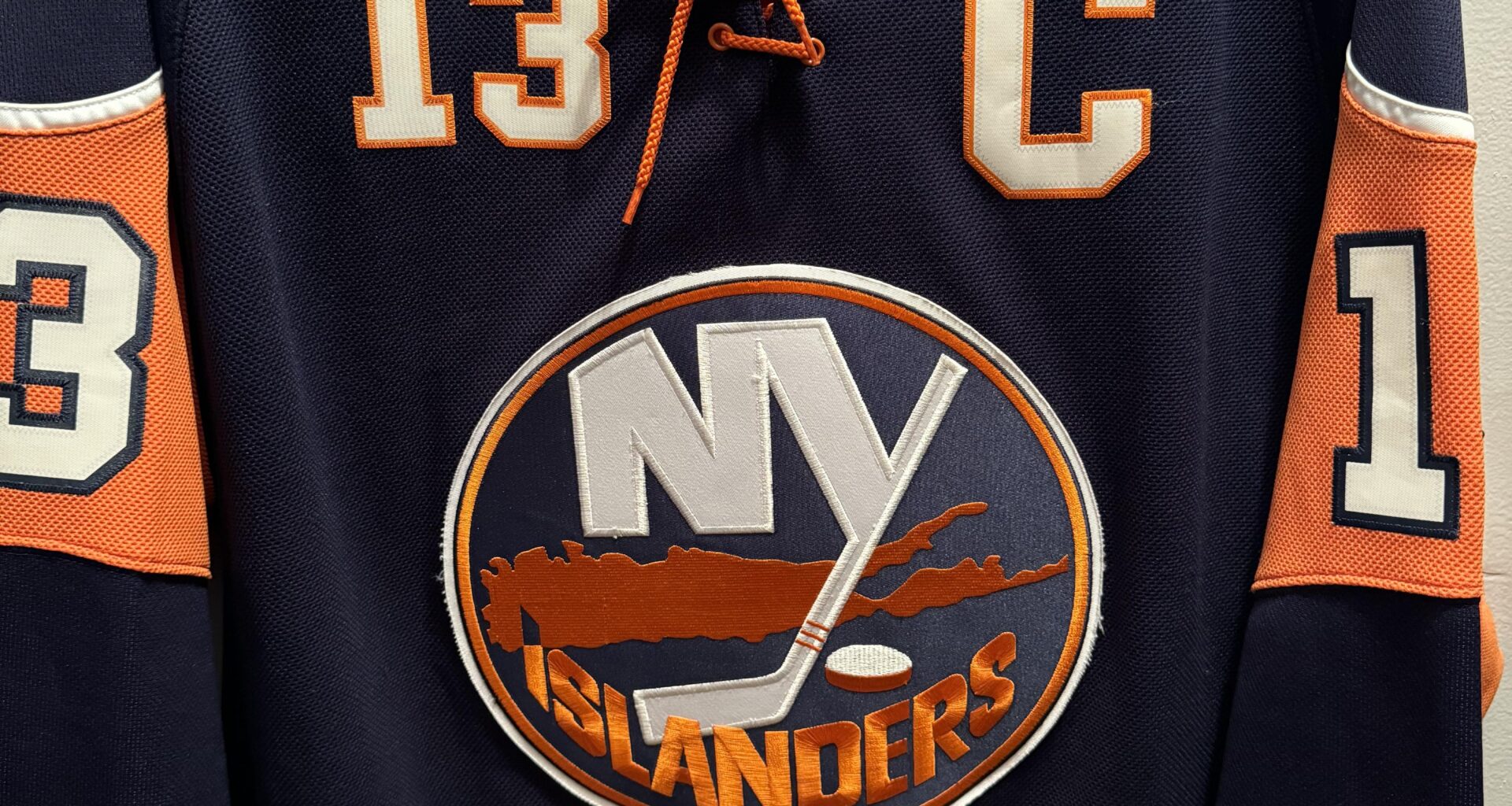 FS - Autographed Bill Guerin jersey size XL