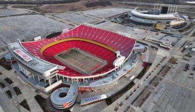 Cardinals slipstream on Royals stadium aid