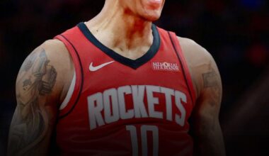 [Charania] Houston Rockets forward Jabari Smith Jr. intends to sign a five-year, $122 million rookie contract extension, sources tell ESPN. Rockets officials and Smith's agent, Wallace Prather of LIFT Sports Management, negotiated the fully guaranteed deal through 2030-31 season.