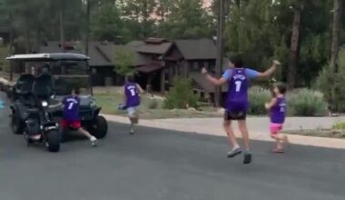 Devin Booker was golfing when he ran into some kids wearing his jerseys. He stopped by to talk to everyone and signed their jerseys.