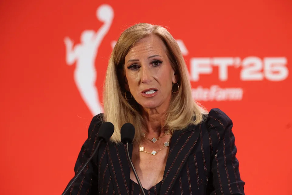 WNBA commissioner Cathy Engelbert talks to the media.© Vincent Carchietta-Imagn Images