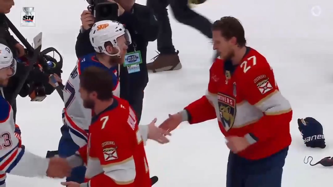 [EDM vs FLA] Handshake line between the Oilers and Panthers