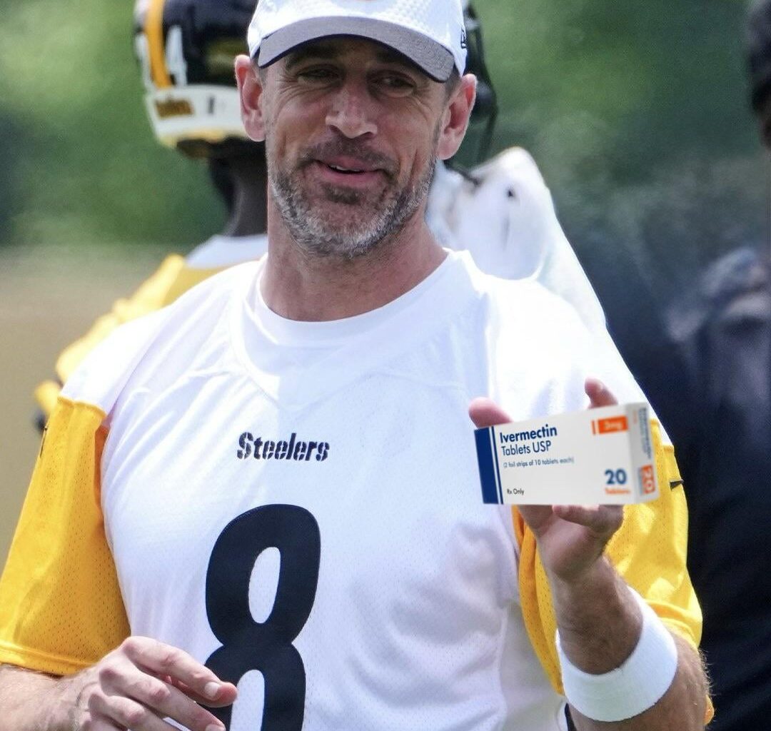 Damn, Aaron Rodgers peddling pills at Steelers practice today!