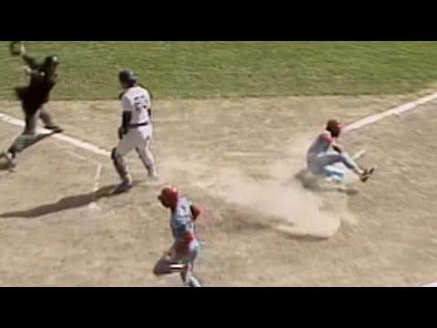 Winn streaking home from 2nd on a sac fly almost perfectly mirrors Ozzie doing the same thing in the ‘82 Series.