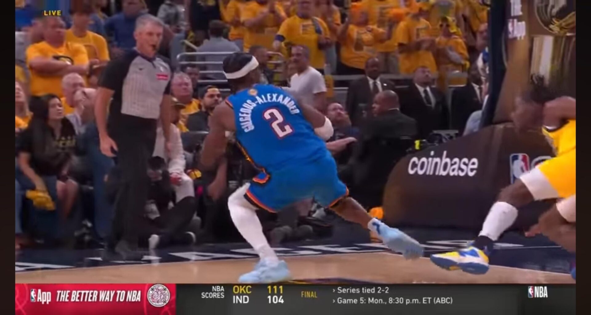 Foster right in front of sga looking at the entire shot sequence and doesn’t think to himself to call an offensive foul or a travel🤦‍♂️