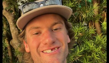 [New Jersey Devils] It’s not National Selfie Day without a hockey smile.