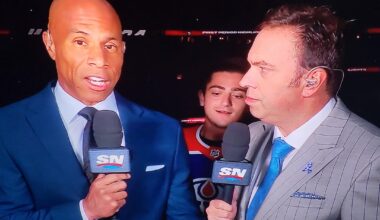 Oilers fan jump scare