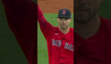 Roman Anthony makes the diving grab 😮‍💨