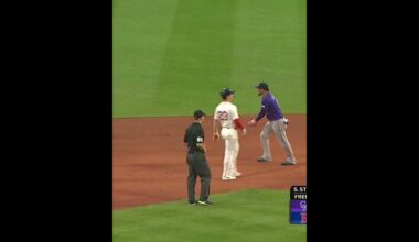 The Rockies turn a RIDICULOUS double play!