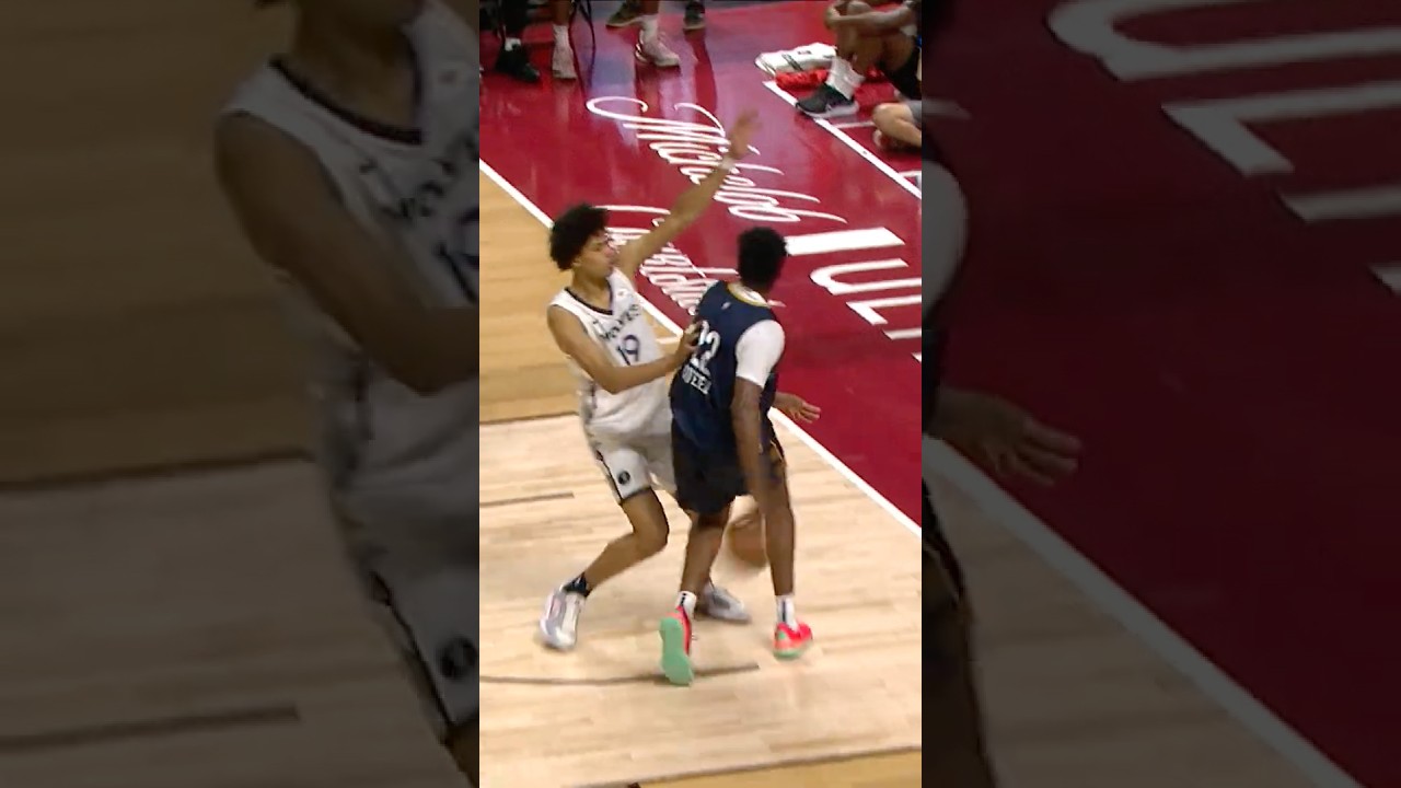 Derik Queen drops behind the back dime to Hunter Dickinson #nbasummerleague #pelicans