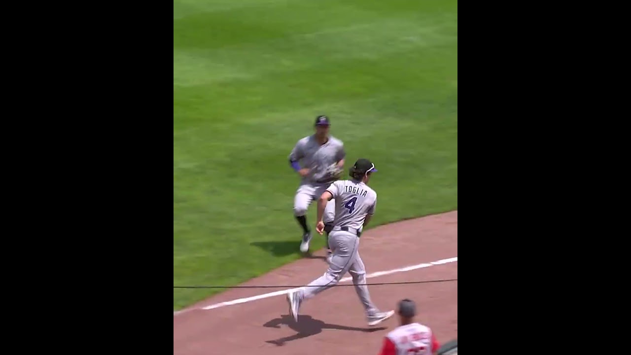 Michael Toglia did not take his eyes off this baseball ⚾️