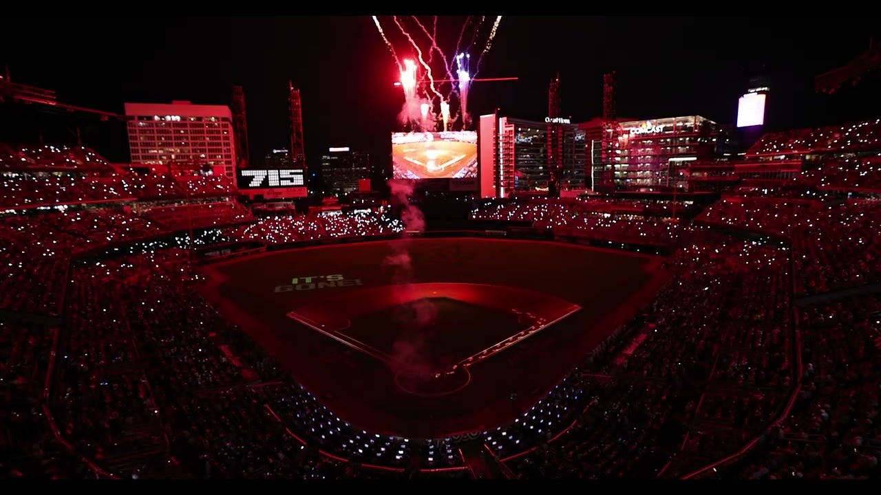 ABSOLUTE CINEMA: Inside Truist Park during the Hank Aaron 715 tribute on 7/15! 🎬