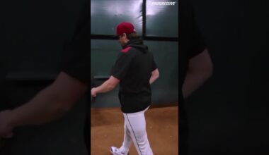 Hey D-backs fans, welcome to their crib (bullpen) #baseball #micup