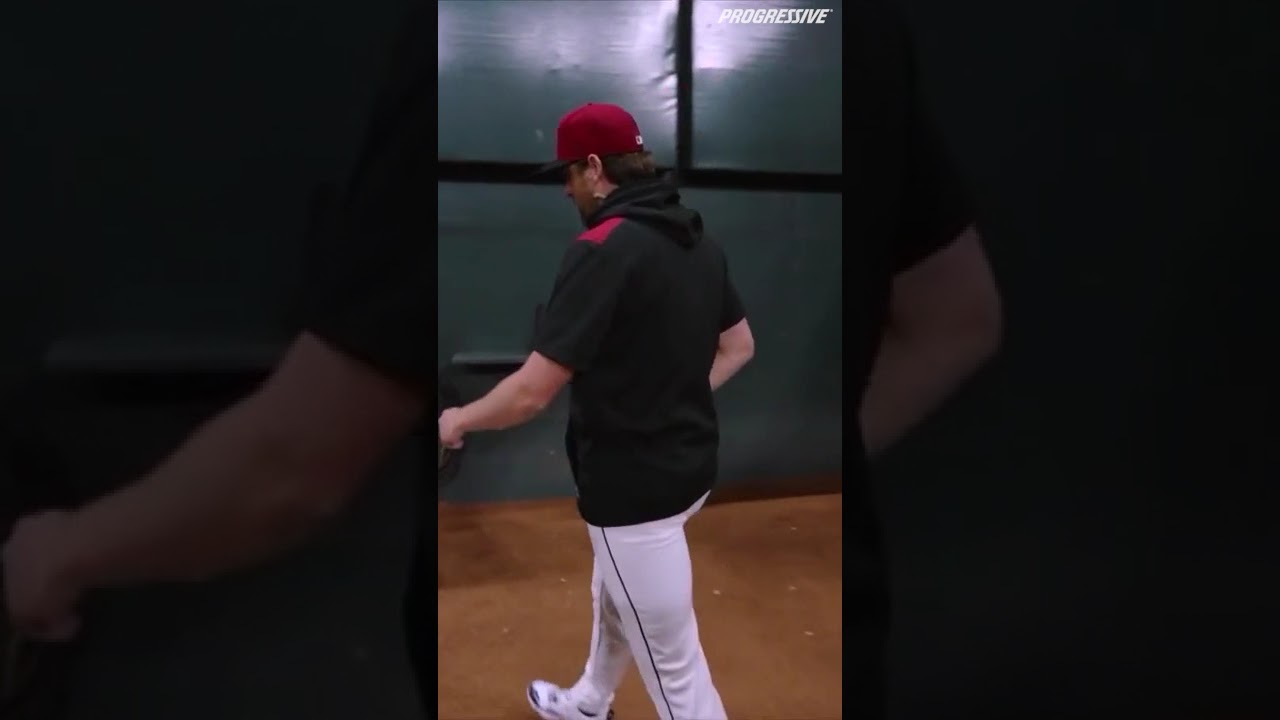 Hey D-backs fans, welcome to their crib (bullpen) #baseball #micup