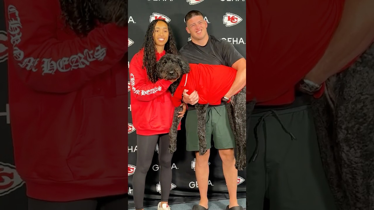 A pawfect signing 🐾