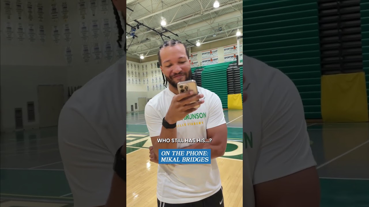 night night from the new york knicks 😴😂 #knicks #nba #basketballshorts #goodnight #phonecall