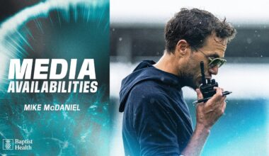 Coach Mike McDaniel meets with the media | Miami Dolphins