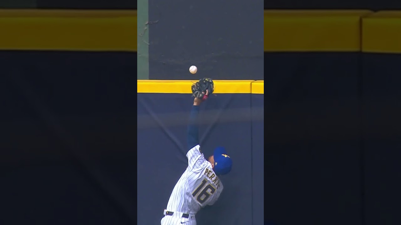 HOW?! You have to see what just happened in the Marlins-Brewers game 🤯