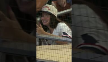 Byron Buxton gifts couple a signed bat with a message ❤️