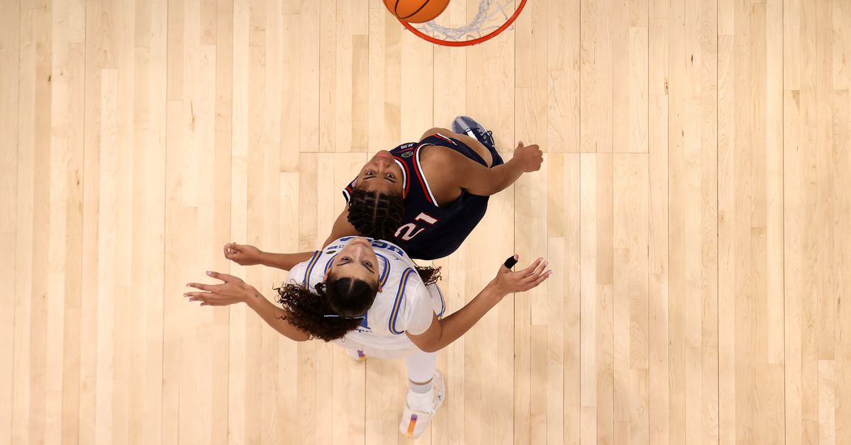 Sarah Strong, Lauren Betts among National Player of the Year candidates in women’s college basketball