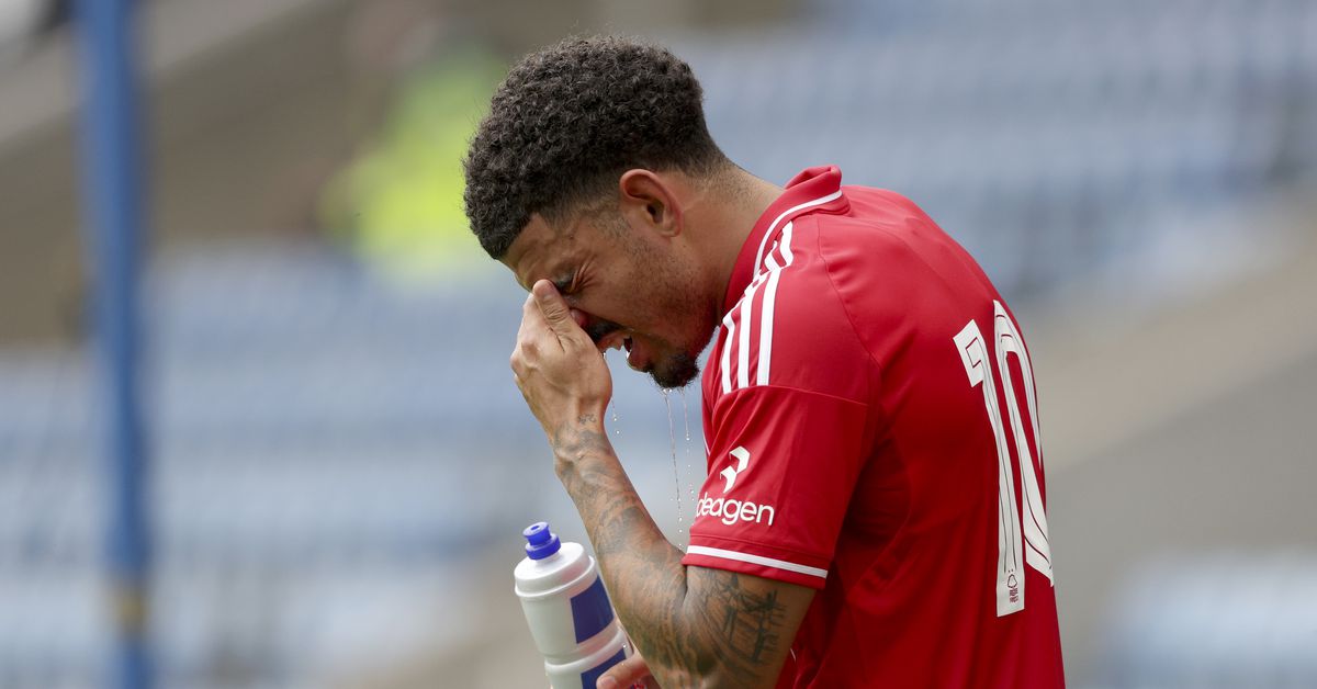 Morgan Gibbs-White signs new contract at Nottingham Forest