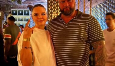 Matas Buzelis’ mom takes a pic with Jokic’s brother. Jokic to the Bulls? 🤔🐴