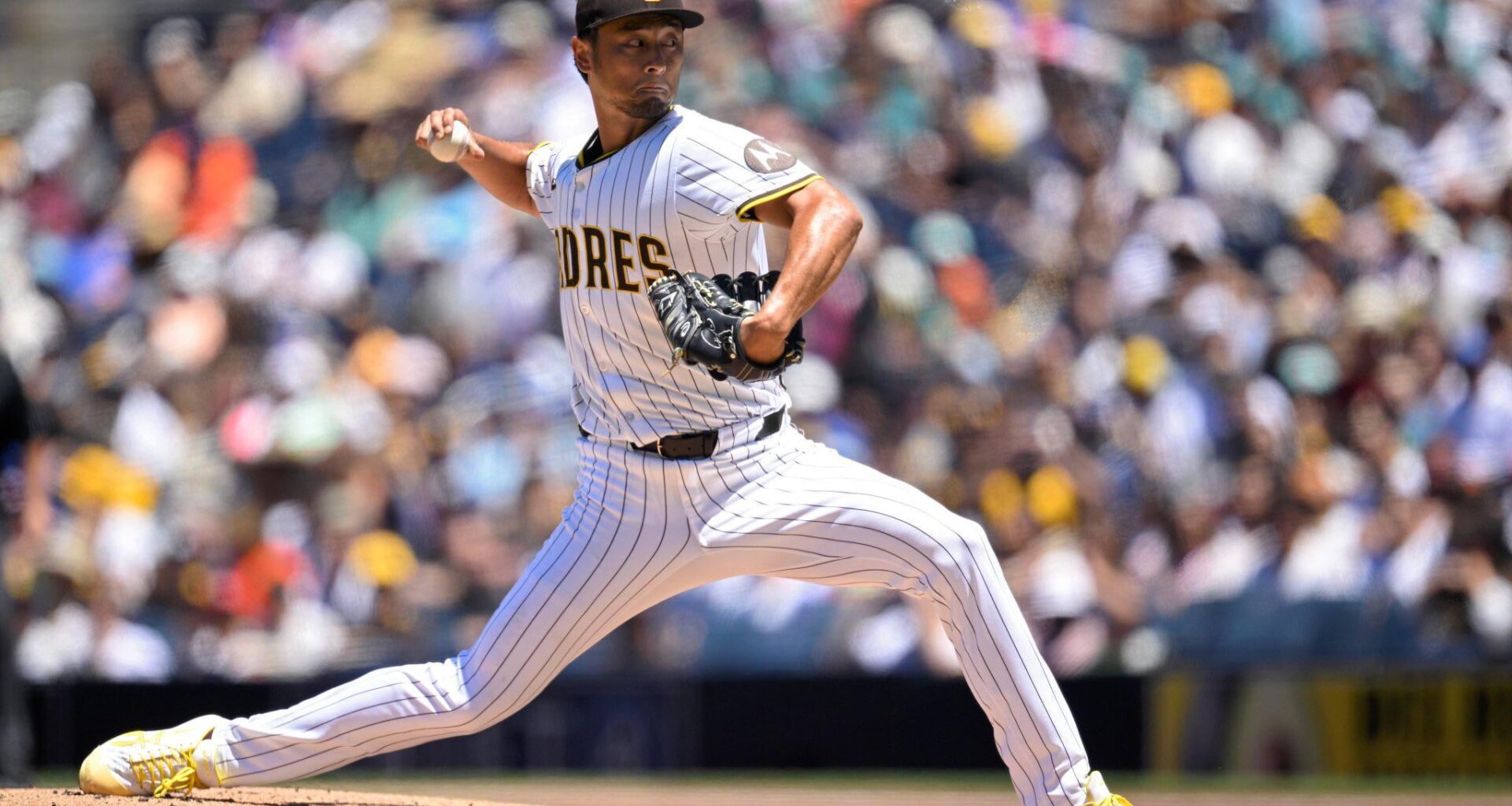 [Heilbrunn]Yu Darvish said he made a mechanical change and "drastically dropped the arm slot" today. Said he played catch with it, tested it in his bullpen, then did it in the game. It's similar to the arm slot he had in earlier years, he said.