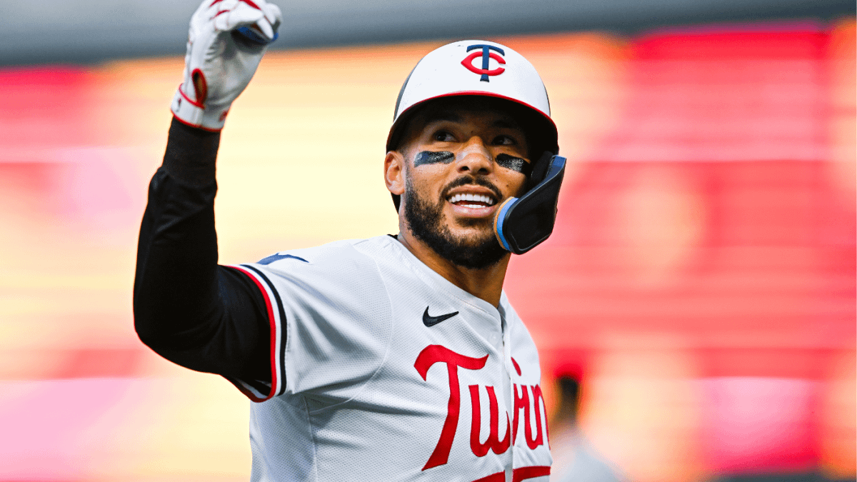 Astros trade for Carlos Correa