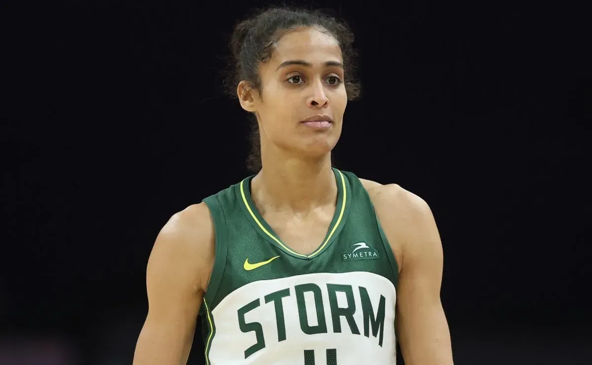 Skylar Diggins' profile: Age, height, love life, career, jersey number and all of the Seattle Storm guard