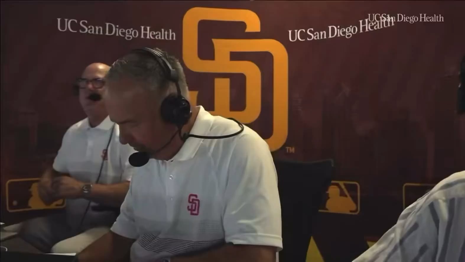 [DonOrsillo] So we had just lost sight of a very large spider that was somewhere in the booth. He got me again 😂