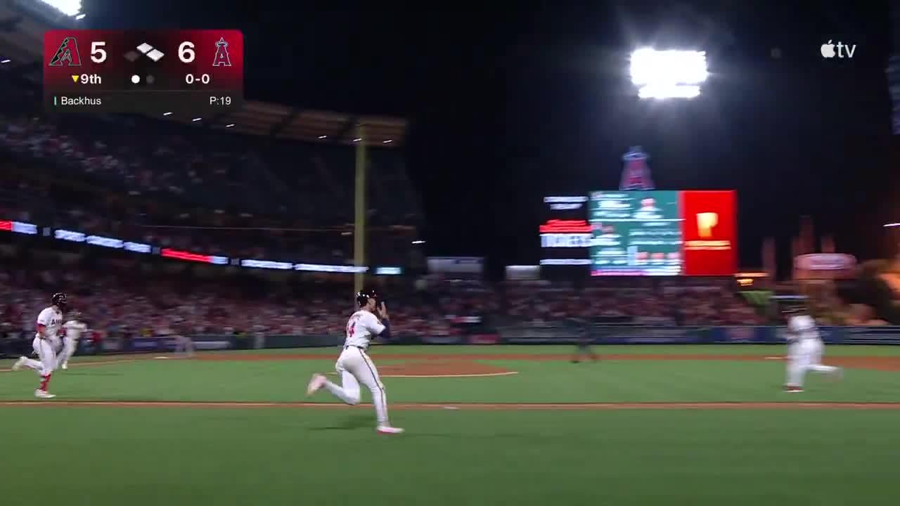 Travis d'Ar-YEESSSSS!!!!!